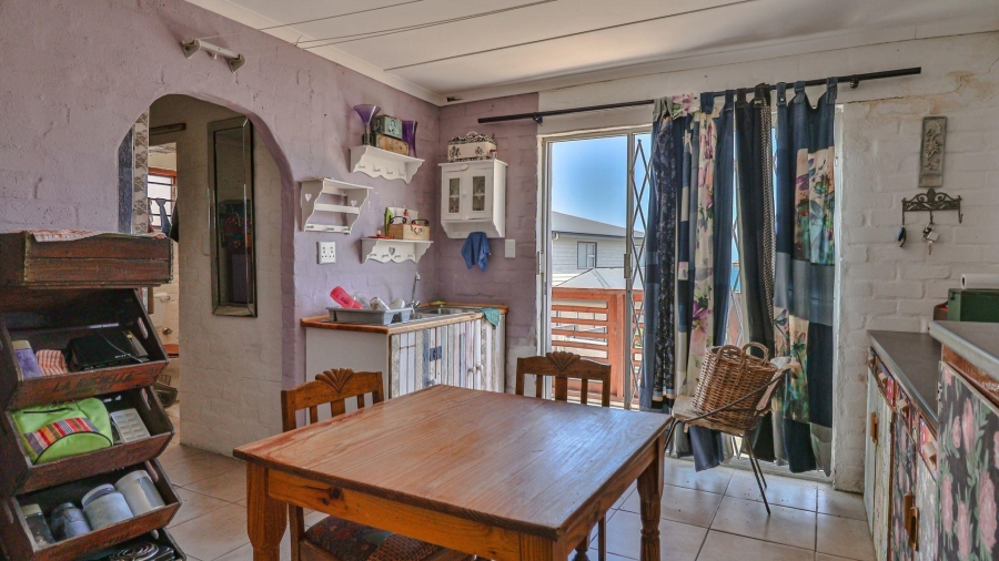 4 Bedroom Property for Sale in De Kelders Western Cape